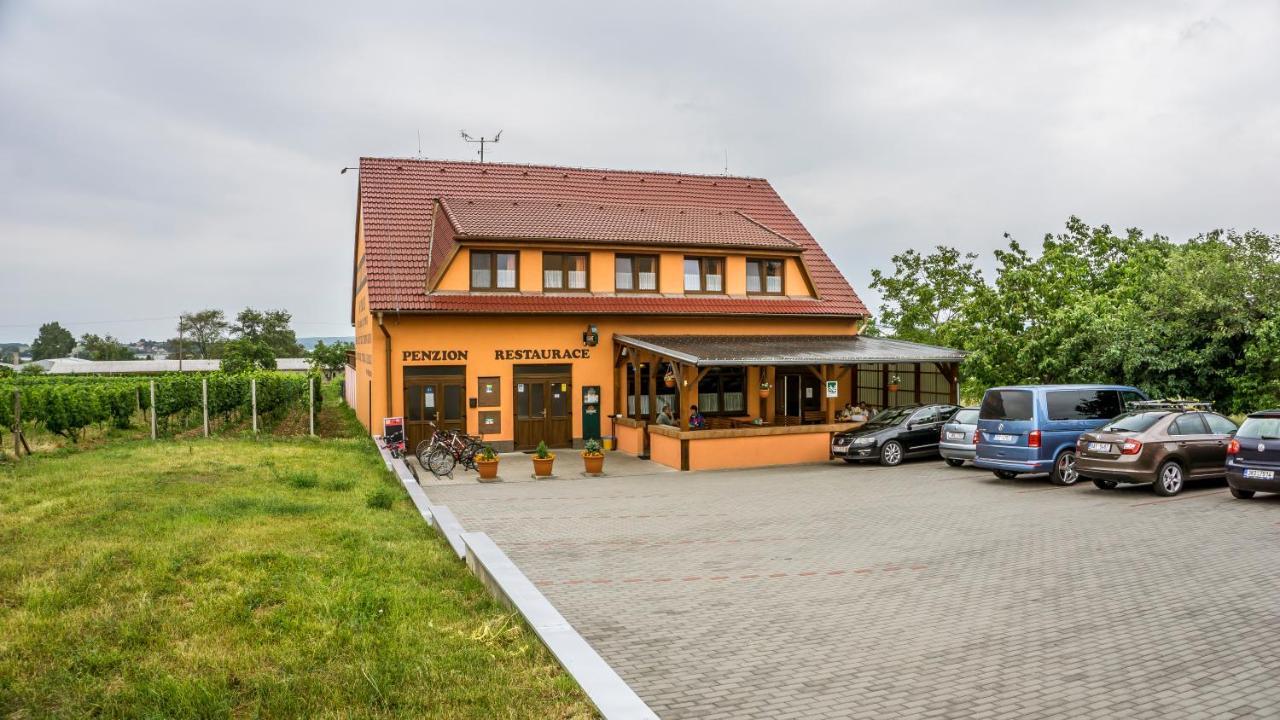 Penzion S Restauraci Na Furhaple Hotel Sakvice Exterior photo