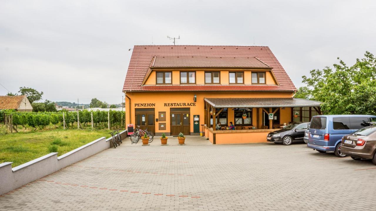 Penzion S Restauraci Na Furhaple Hotel Sakvice Exterior photo